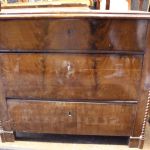 907 6097 CHEST OF DRAWERS